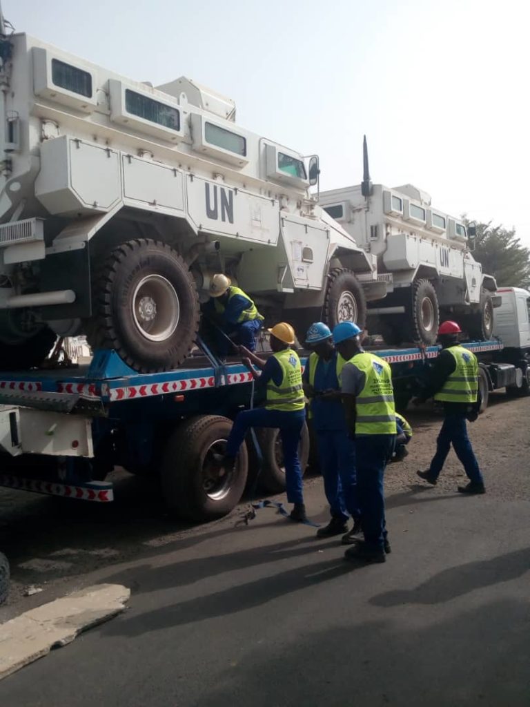 2HL-Group-Loading-UN-Peacekeeping-Mission-Vehicles-in-Dakar-for-Mali